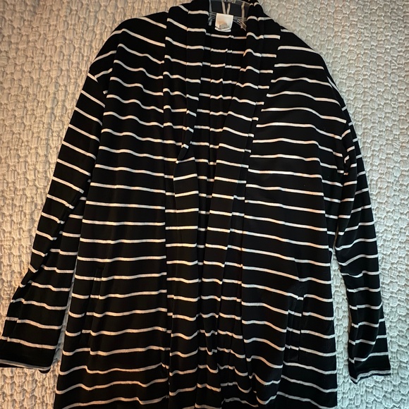 A New Day, L, cotton blazer, stripped, colar, pockets, sharp vent detail in back - Picture 1 of 4